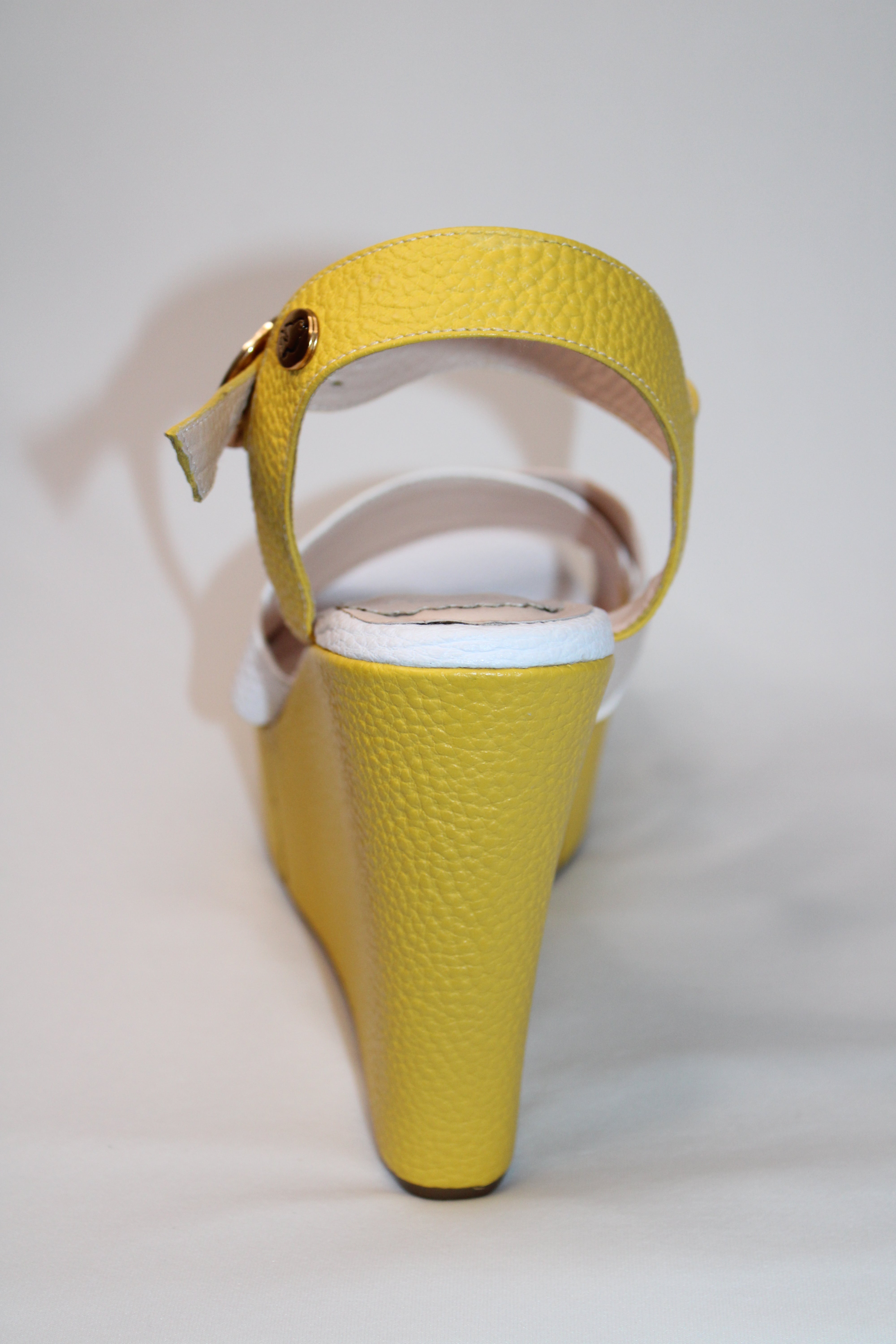 Yellow Platform | Ref 5709